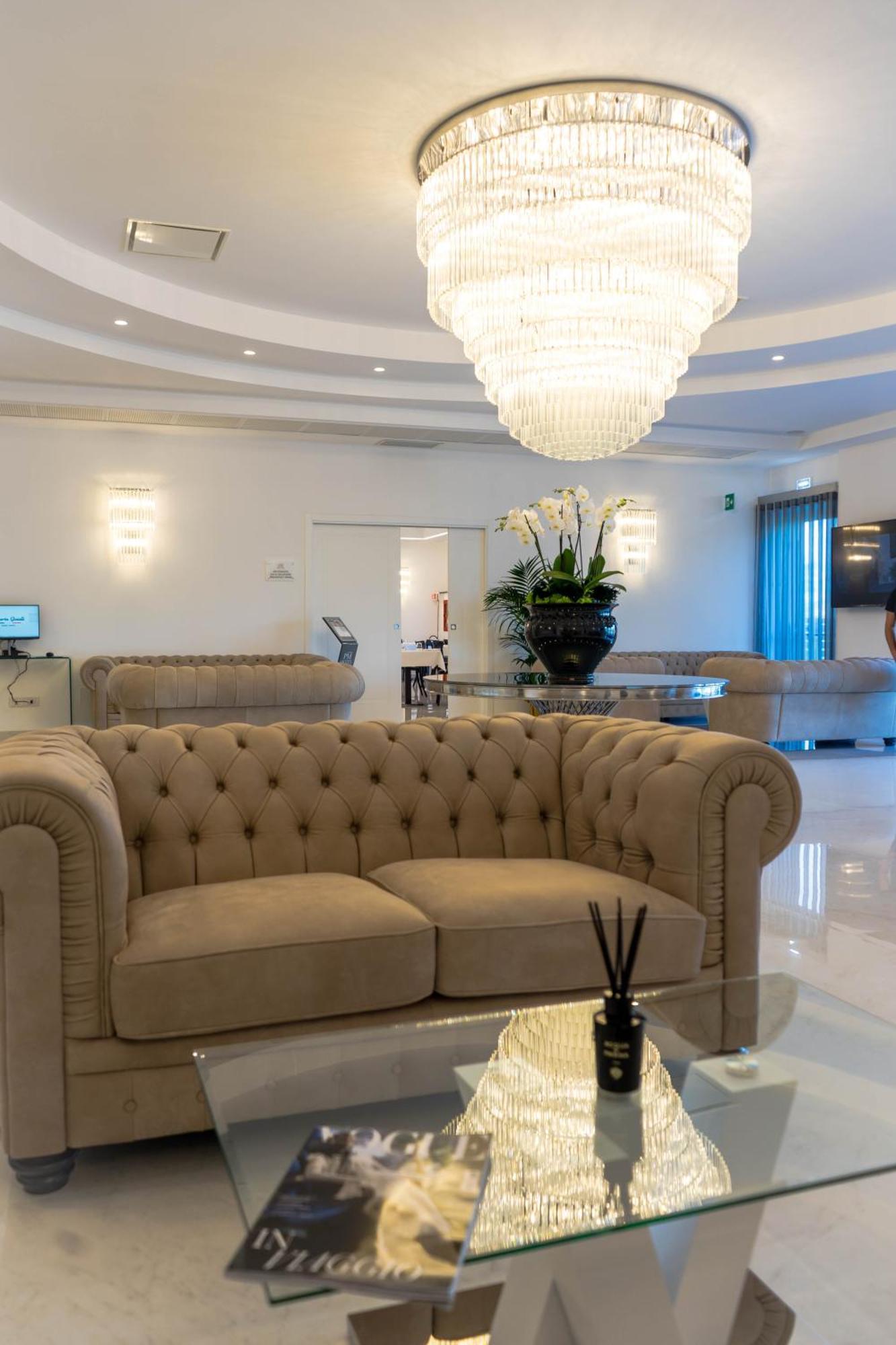 Pm Hotel Catanzaro Luaran gambar